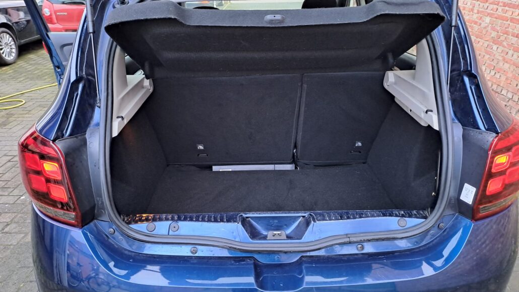 Dacia Sandero Stepway 1.0i  11.000 KM!!!!!